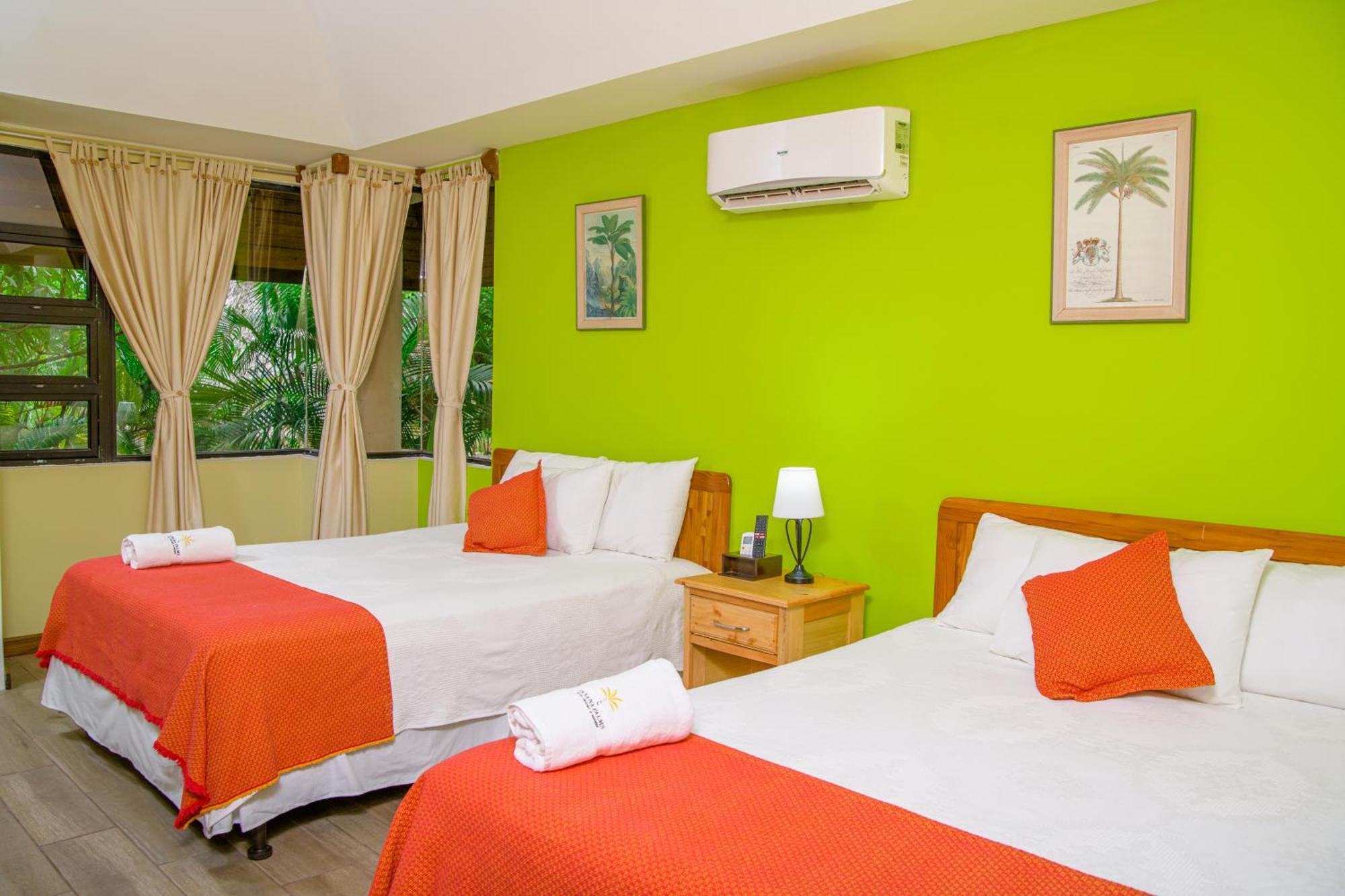 Banana Palms Hotel Рио Дулсе Екстериор снимка