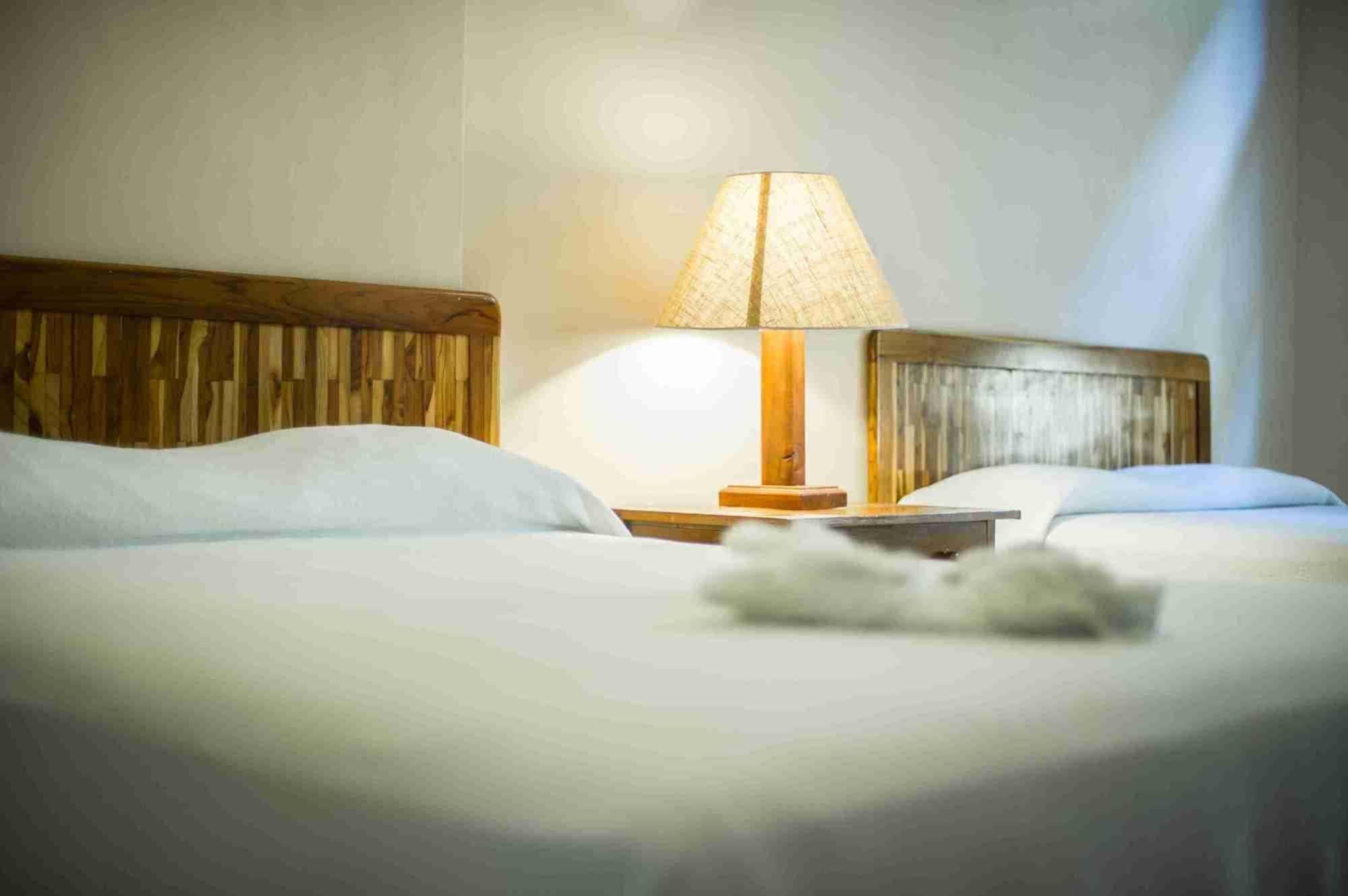 Banana Palms Hotel Рио Дулсе Екстериор снимка