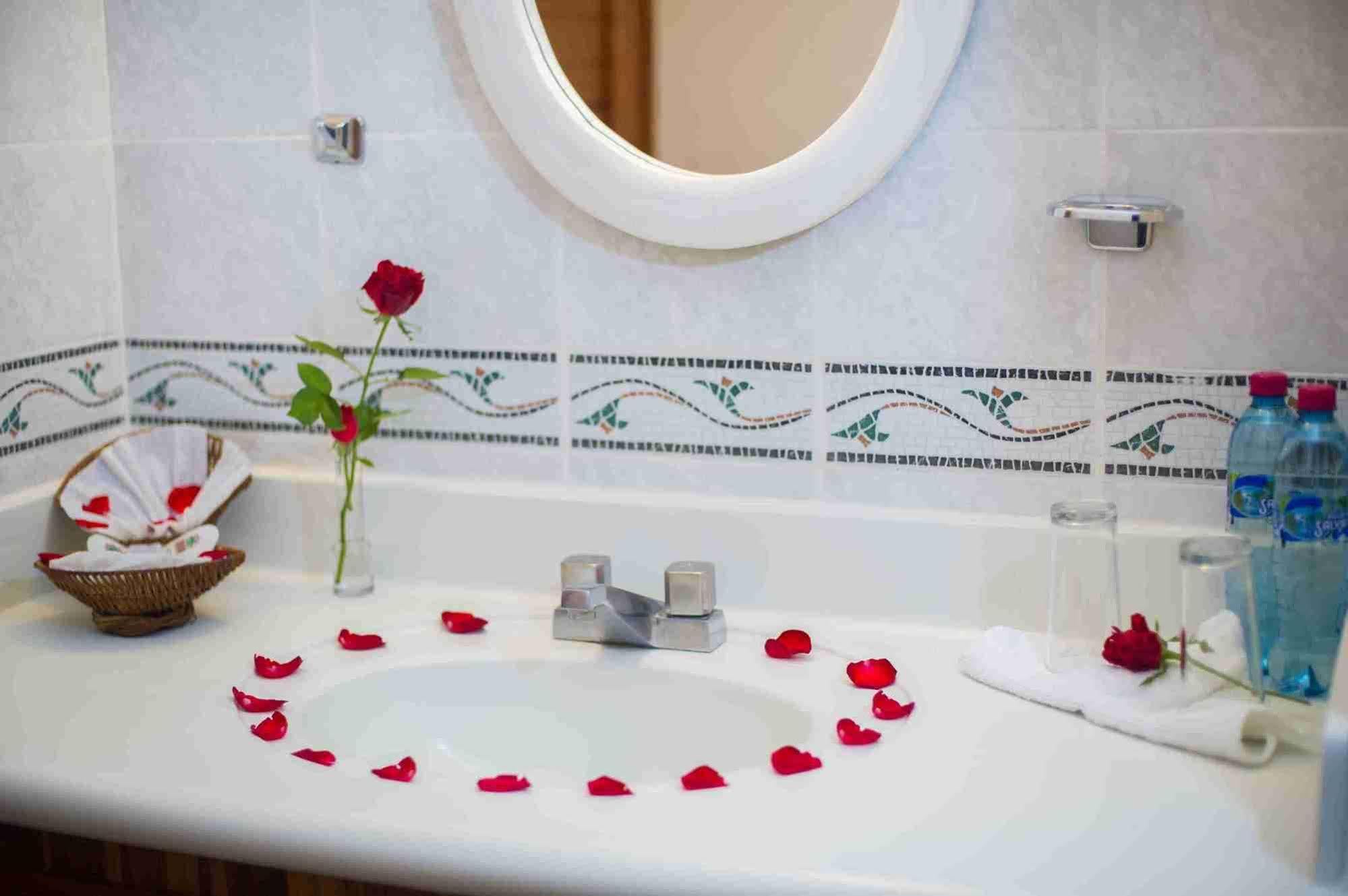 Banana Palms Hotel Рио Дулсе Екстериор снимка